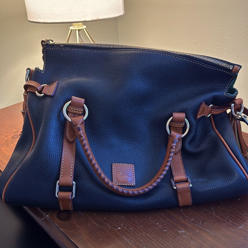 Dooney & Bourke Florentine Satchel like new